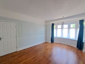 Lounge- click for photo gallery
